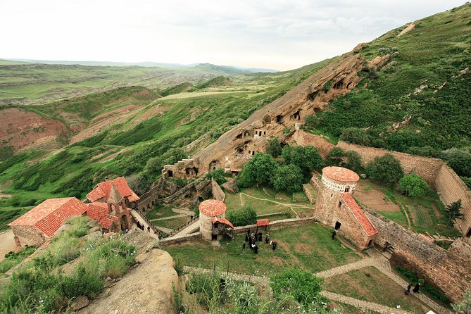 Day Trip to Garedja Caves, Sighnaghi Visit With Organic Wine Tasting and Lunch - Tips for a Great Experience