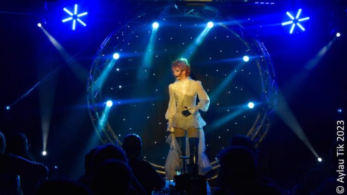 Dîner 5 Stars + Show - Location and Directions