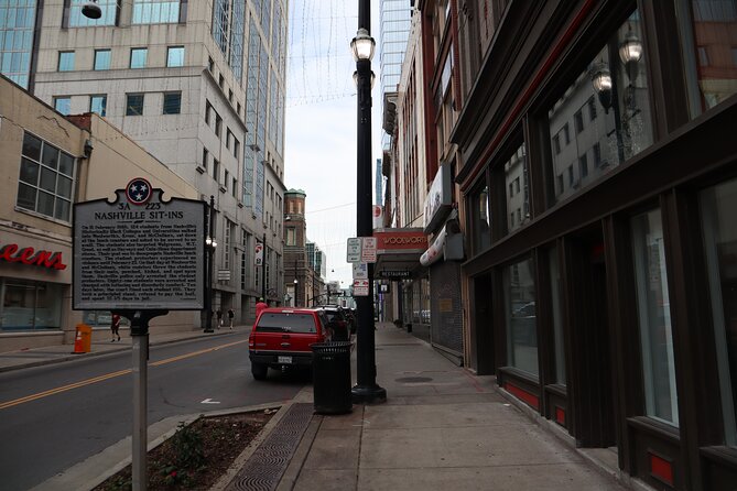 Downtown Nashville Sightseeing Walking Tour - Guests Positive Experiences and Feedback