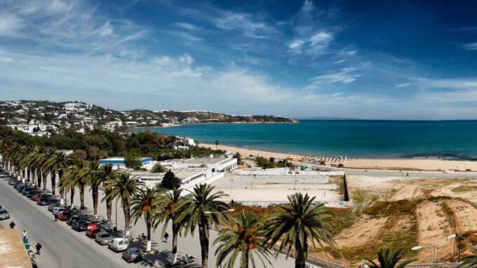 Explore the Essentials of Tunis in a Private Half Day 5 in 1 - Sidi Bou Said Guided Tour