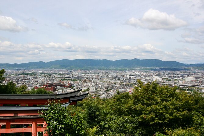 Fushimi Inari Mountain Hiking Tour With a Local Guide - Tour Duration and Itinerary