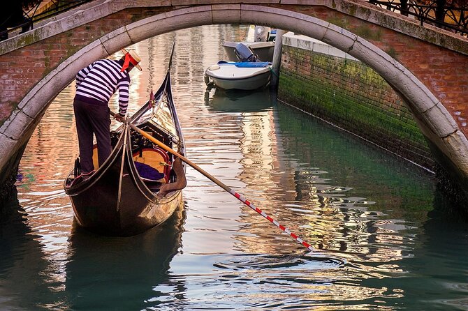 Gondola Ride and St Marks Basilica - Ask Away