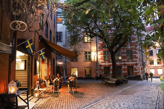 Guided Walking Tour: Stockholm Old Town (English or German) - Ask Away