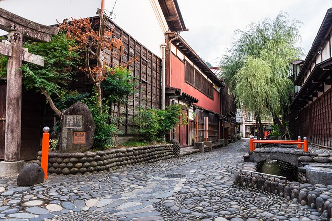 Gujo Hachiman All Must-Sees Half Day Private Tour With Government-Licensed Guide - Highlights of the Gujo Hachiman All Must-Sees Tour