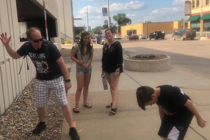 Henderson City Scavenger Hunt - Exploring Henderson City Attractions