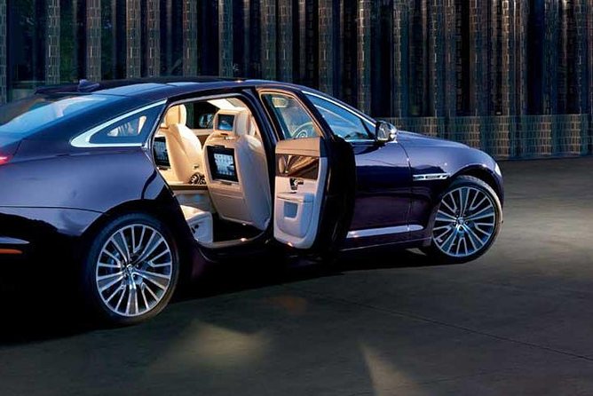 JAGUAR Chauffeur Car Service to Laguardia Airport - Things To Known