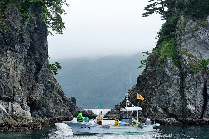Kamaishi Bay Fishing Boat Cruise With Guided Local Fisherman - Returning to the Uogashi Terraces