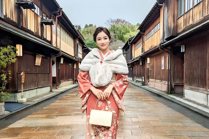 Kanazawa 6 Hr Private Guided Tour & Kimono Experience - Transportation and Accessibility