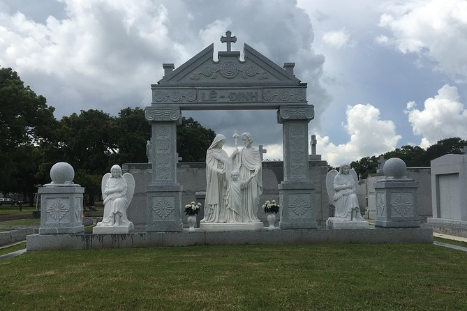 Lake Lawn Metairie Cemetery Walking Tour - The Impact of Save Our Cemeteries