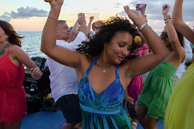 Live Music Sunset Sail With Drinks Included - Local Sights and Landmarks