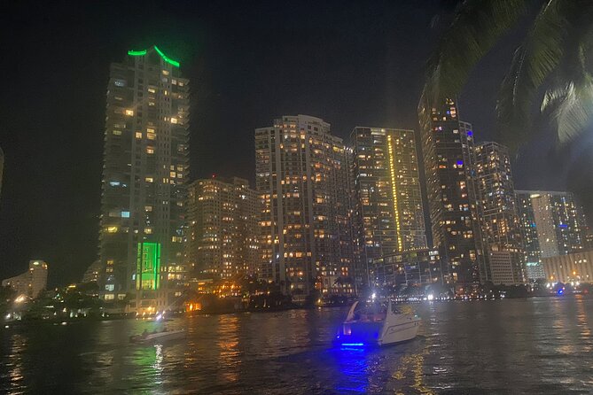 Miami Sightseeing Cruise on a Luxury Yacht - Frequently Asked Questions