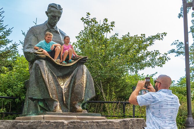 Niagara Falls: USA + Canada Tour With Cave, Boat Ride and Lunch - Scenic Drive and Boat Ride at Niagara Falls