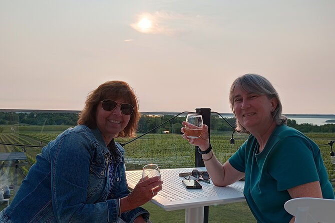 NON BUS Traverse City Old Mission Sunset Wine & Distillery Tour - Tips for an Enjoyable Experience