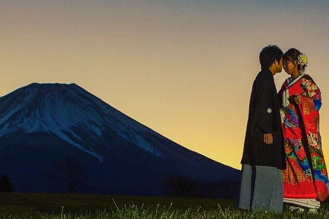 Photo Wedding at the Most Beautiful Mt. Fuji by Professionals - Capturing the Majestic Mt. Fuji