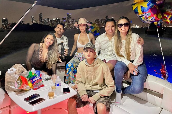 Private 2-hour Miami River Luxury Yacht Charter - Sum Up