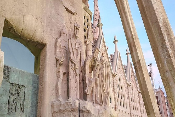 Private Barcelona'S Highlights Halfday Tour - Pick up Included - Why Choose This Tour?