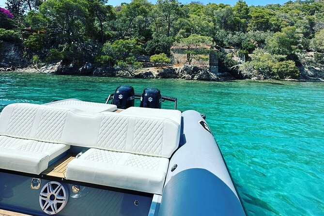 Private Luxury Boat Tour From Paros to Schinoussa and Iraklia - The Sum Up