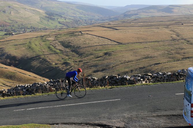 Private Tour: Lake District From Leeds in 16 Seater Minibus - Itinerary and Sights