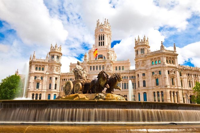 Private Transfer: Madrid Airport MAD to Madrid in Luxury Car - Ask Away