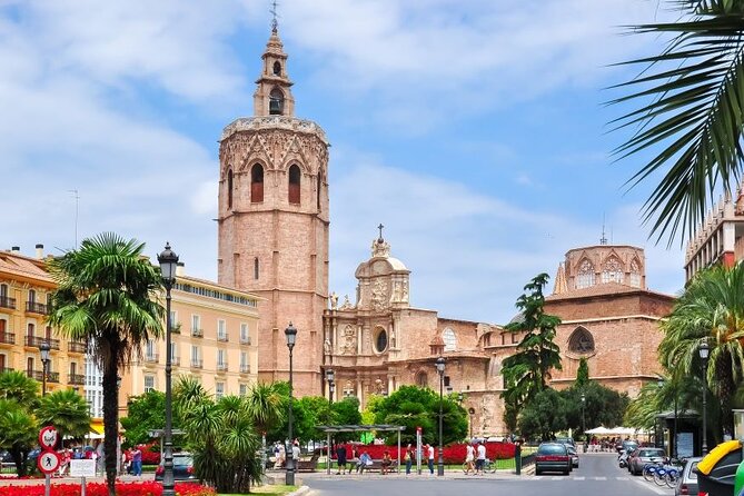 Private Transfer: Valencia to Valencia Airport VLC in Luxury Van - The Sum Up