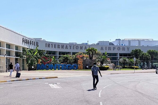 Sangsters International Airport Transfer to RIU Montego Bay, Reggae, Palace - Frequently Asked Questions