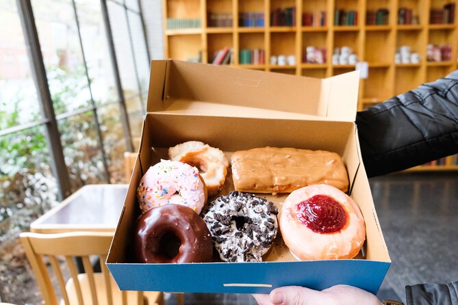 Seattle Holiday Donut Adventure & Walking Food Tour - Why Choose the Seattle Holiday Donut Adventure?