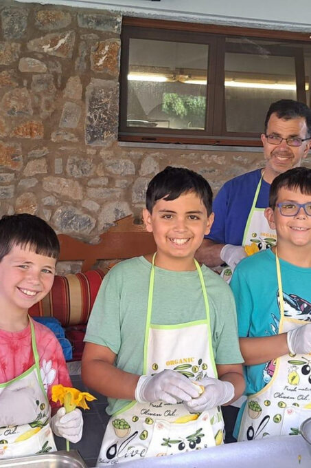 Small Group - Cretan Cuisine - Cooking Lessons in Heraklion - Dinner and Refreshments