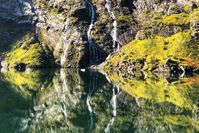 Spectacular E-Bike Trip to the Mountain Pass Over Flow - The Sum Up