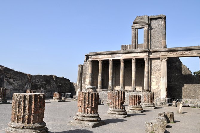 Transfer From Rome to Amalfi Coast With Stop in Pompeii (Guided Tour Included) - Ask Away