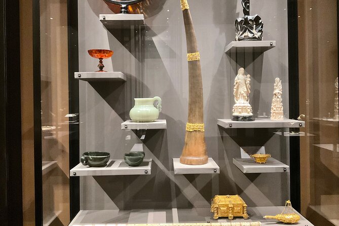 Unlocking European Art: Private Tour of the Museum of Fine Arts - Taking in the Museums Architectural Beauty