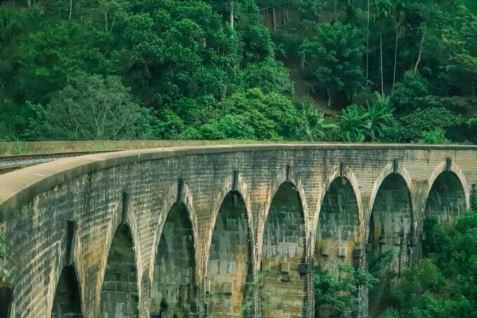 Visit Nine Arch Bridge,Ravana & Diyaluma Falls,Safari - Exploring Ravana and Diyaluma Falls