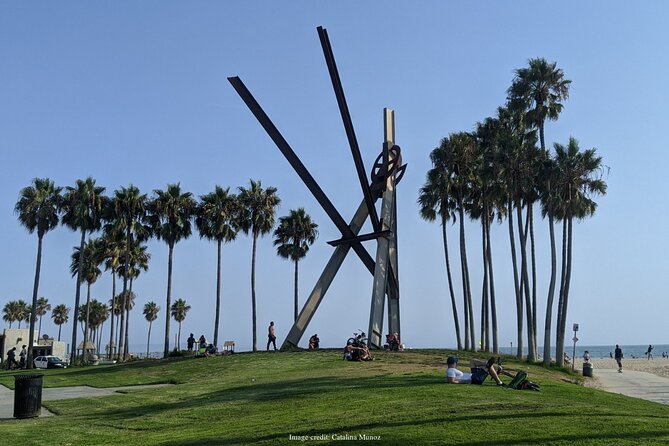 Visit Venice Beach Neighbourhood: Private 2-hour Walking Tour - Strolling the Venice Boardwalk