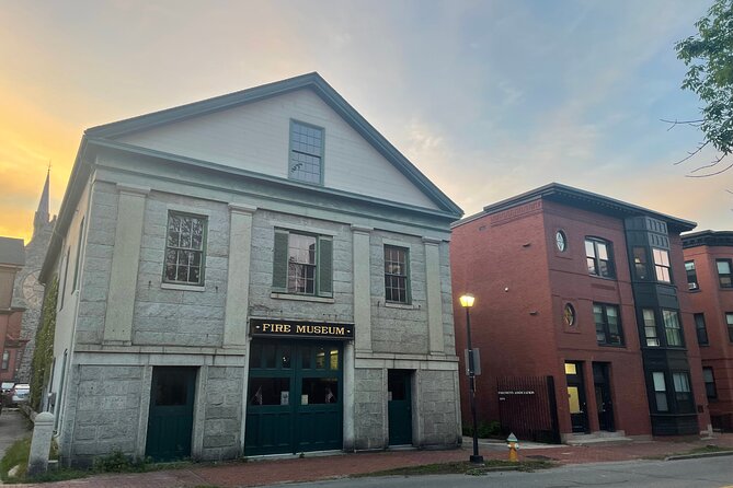 Walk With Ghosts in Portland - Appreciating the Expertise of the Tour Guides
