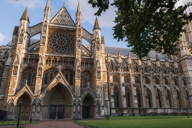 Walking Tour : Panorama of Westminster (with Changing of the Guard) + Windsor - Booking Information