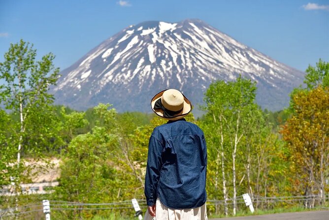 1 Hour Private Photoshoot in Niseko - Delivery and Sharing of Photos