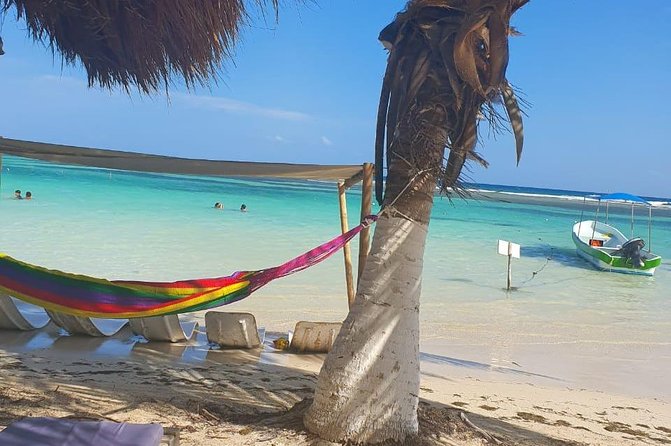 Beach Day, Food + Drinks + the Chilangaloense Beach Club - Commitment to Improvement