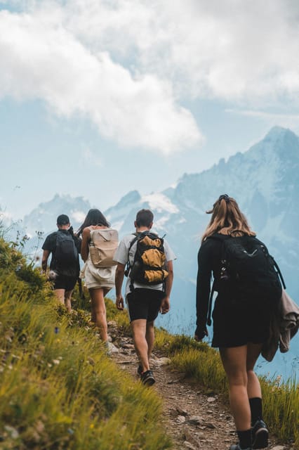 Chamonix: Sunset Hike & Cheese Fondue in an Alpine Land - Local Cheese Tasting