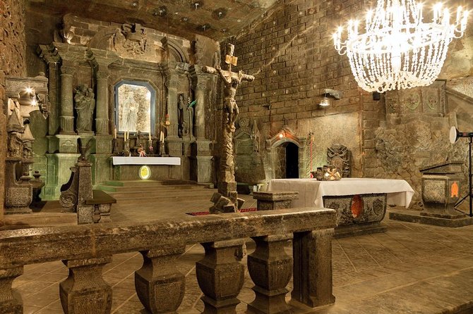 Krakow: Wawel Castle & Cathedral and Wieliczka Salt Mine Guided Tour With Lunch - Ask Away