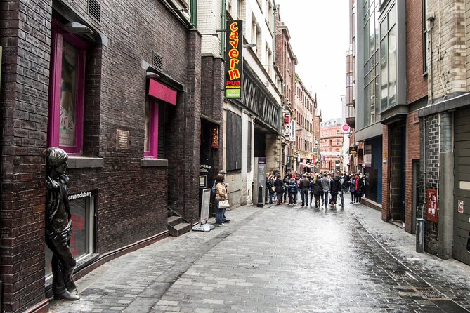 Liverpool Scavenger Hunt and Highlights Self-Guided Tour - Exploring the Citys Landmarks