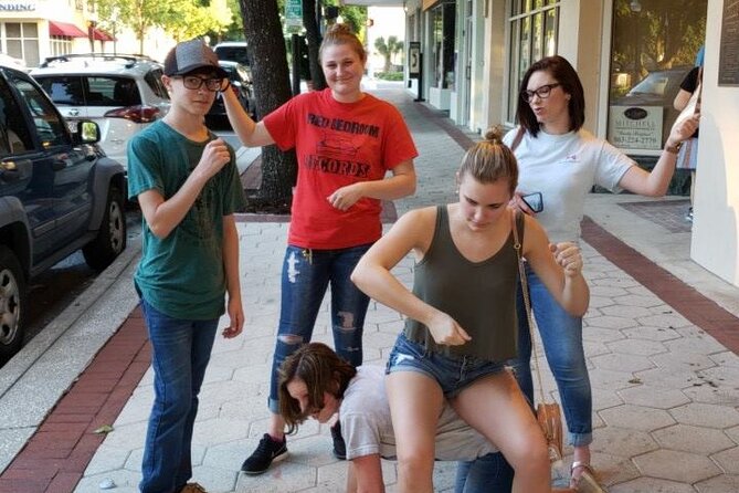 Louisville Scavenger Hunt by Crazy Dash - Teamwork and Camaraderie