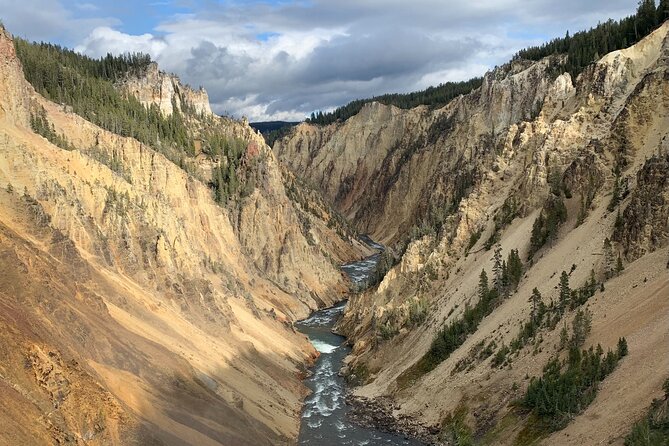 Luxury Grand Loop Tour of Yellowstone National Park - Booking and Cancellation Policy