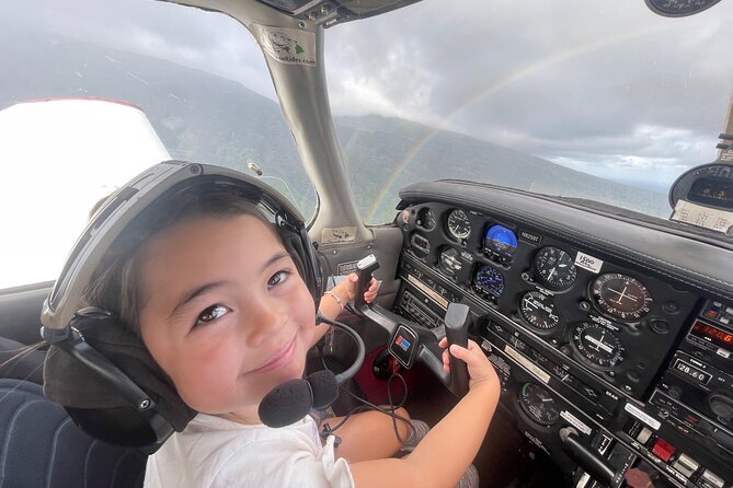 Maui *PRIVATE* Air Tour: Aquamarine & Emerald Dream: (2-5 People) - Capturing Breathtaking Landscapes With Ease