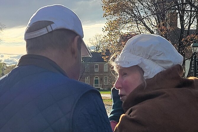 Murder, Mayhem, and Scandal: 1-hour Historical Character Tour - Embracing the Allure of Living History Experiences