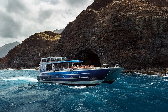 NaPali Boat Tour on the Amelia K - Sunset Views and Catered Lunch