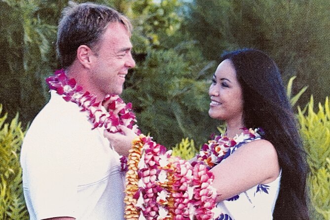 Orchid Airport Lei Greeting (Maui, Kahului Airport, OGG) - Service Provider and Duration
