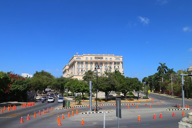 Panoramic Sightseeing Bus City Tour of Merida With 2 Routes - Tips for an Enjoyable Tour