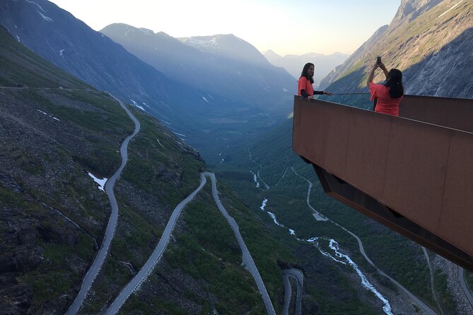 Private Ålesund Trollstigen-Trollroad in Small(8-15)Groups - Ask Away