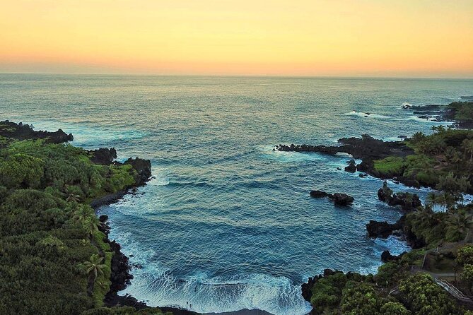 Private Full Day Hana Jeep Tour - How to Book Your Experience