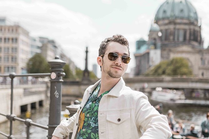 Private Photography Tour in Berlin - Ending at Café Cinema