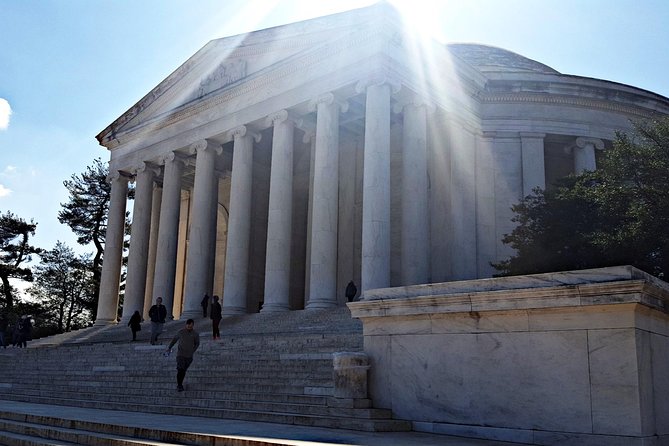 Private Washington DC Full Day Tour for up to 10 Guests - Discovering the Smithsonian Museum Highlights